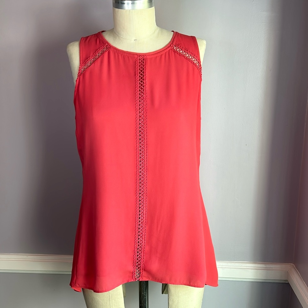 White House Black Market ladder trim high low sleeveless shell in coral Size S